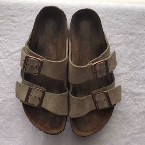 🔴BIRKENSTOCK SOFT FOOTBED TAUPE ARIZONA NARROW🔴